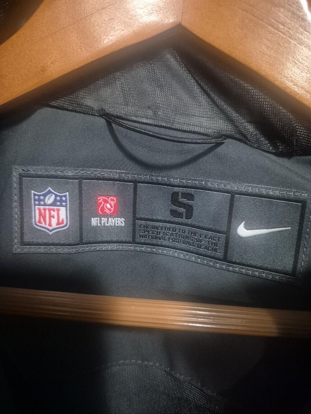Nike NFL Shield Football On-Field Team Issued Rain Jacket "Players Edition"PE" - Picture 7 of 7